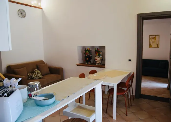 Gæstehus Vicolo Palau Trecastagni