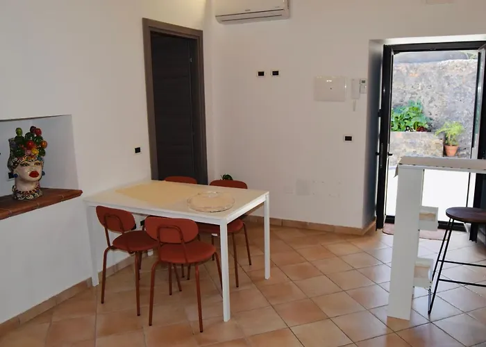 Gæstehus Vicolo Palau Trecastagni